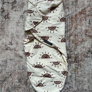 SwaddleMe Cream and Brown Sun Swaddle